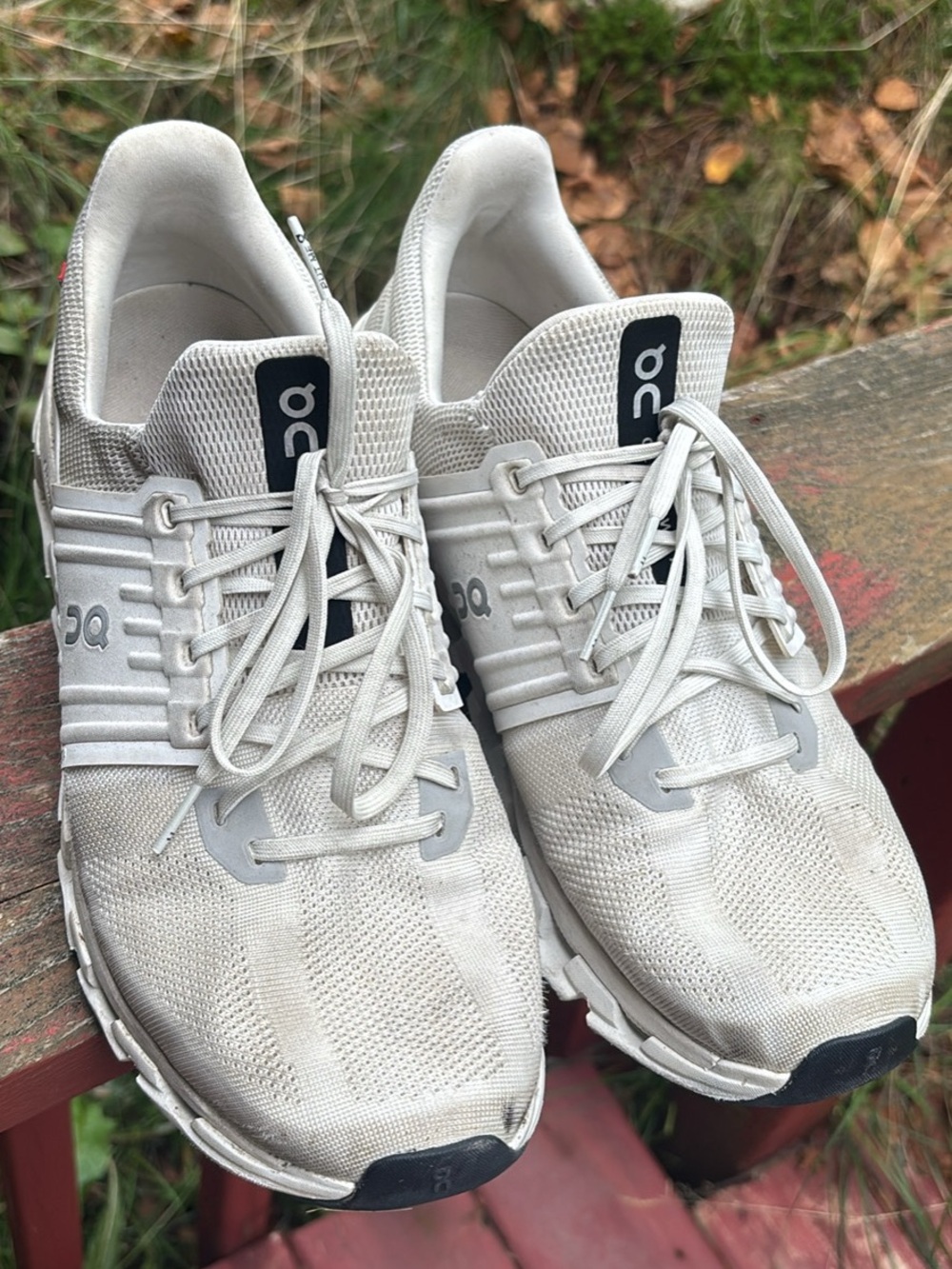 On Running Beige/White Men's Athletic Sneakers
